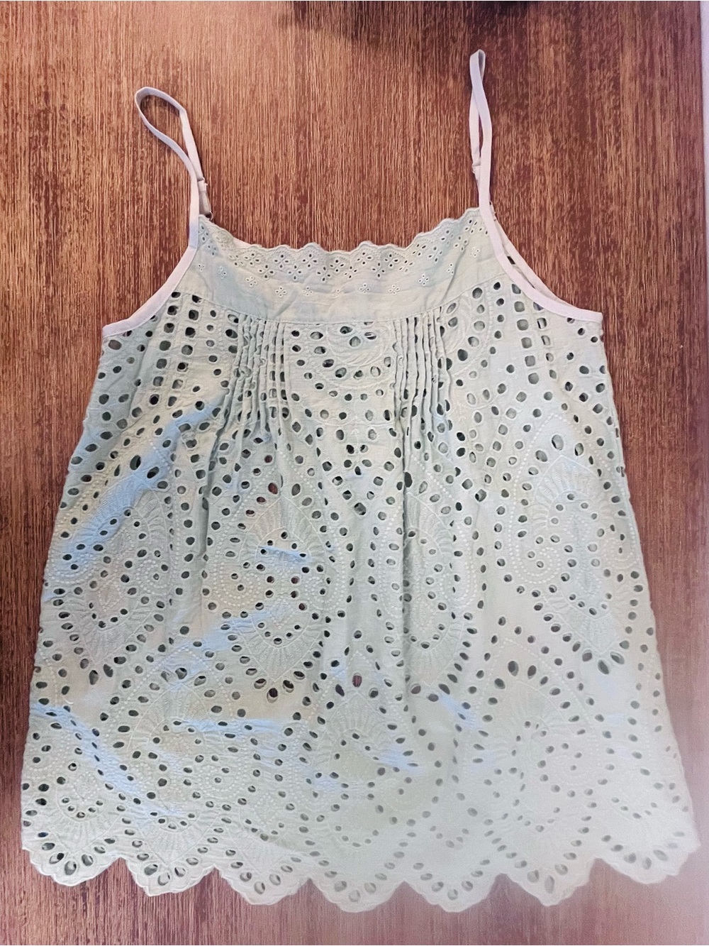 Stellah Mint Green Eyelet Camisole with Scalloped Hem size S NWOT
